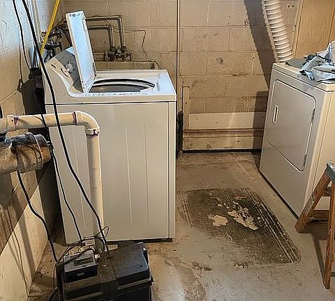 Washer/Dryer included