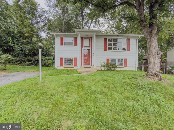 4509 Hamilton Dr, Woodbridge, VA 22193