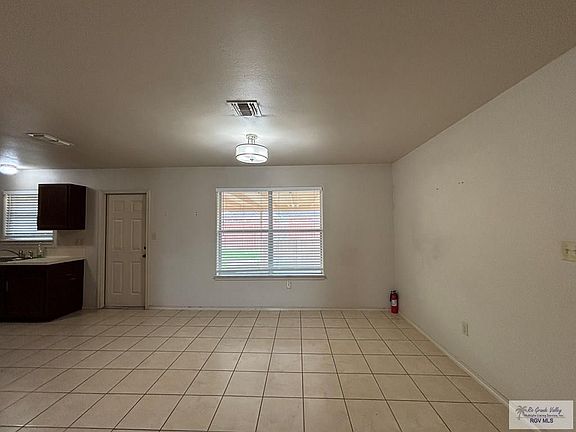 4th image of 2740 Cairo St