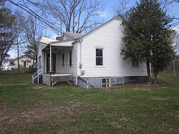 2nd image of 230 S 9th St