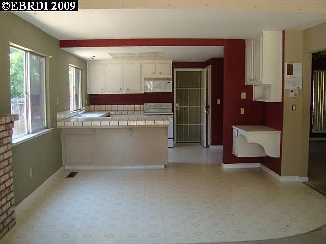 2nd image of 2232 Lafayette Dr