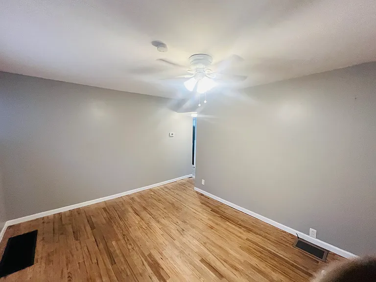 3320 Dix Ave — Photo 10