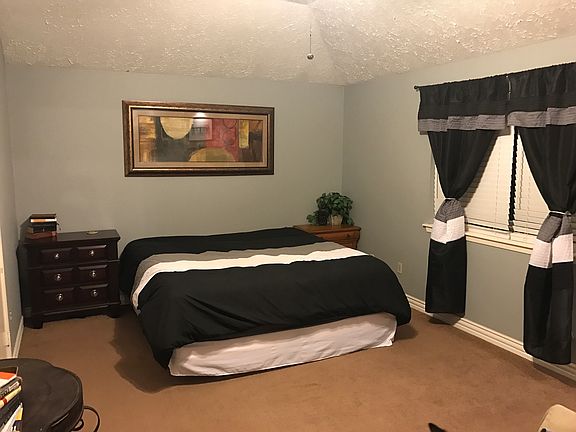 3rd image of 1606 Waterford Dr