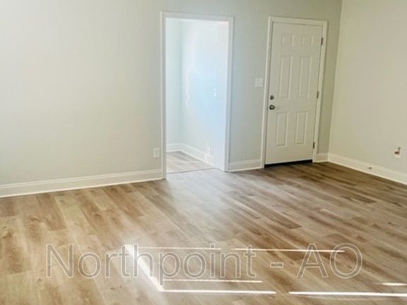 2nd image of 3323 Sunnybrook Ave N