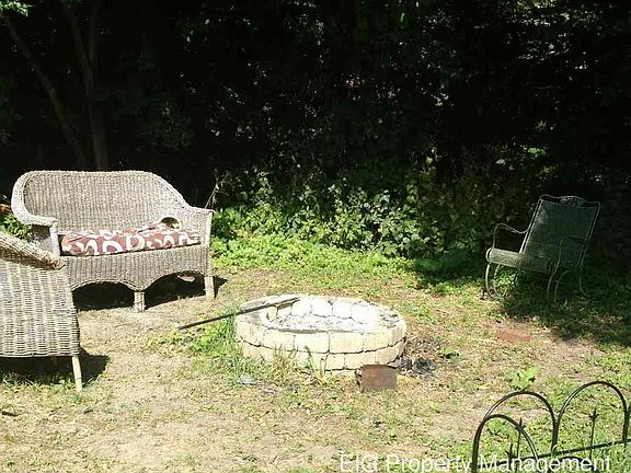 5th image of 25720 Wild Rose Ln