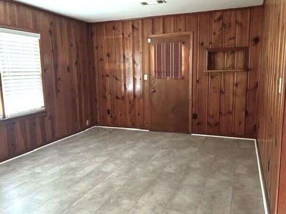 5th image of 41 Robin Rd