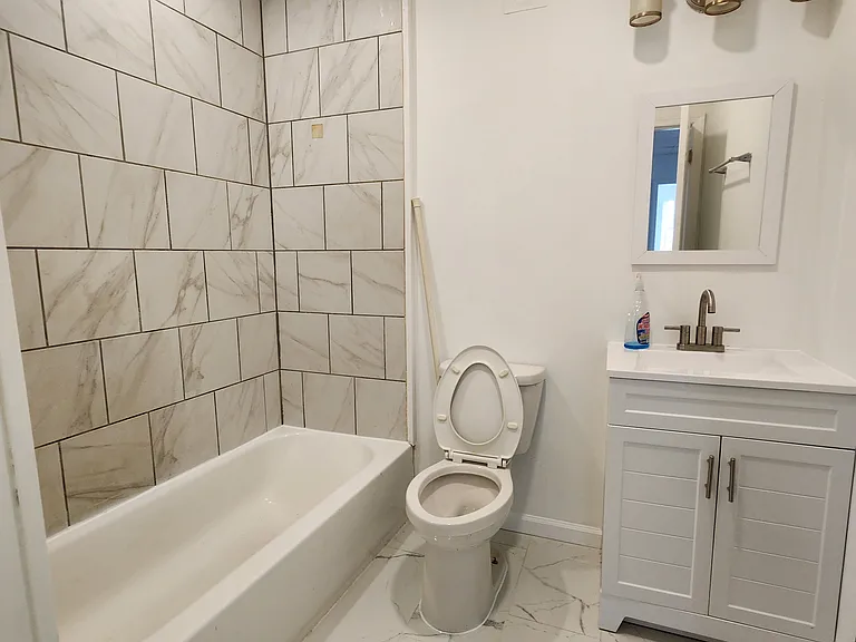 74 W 7th St #2 — Photo 18