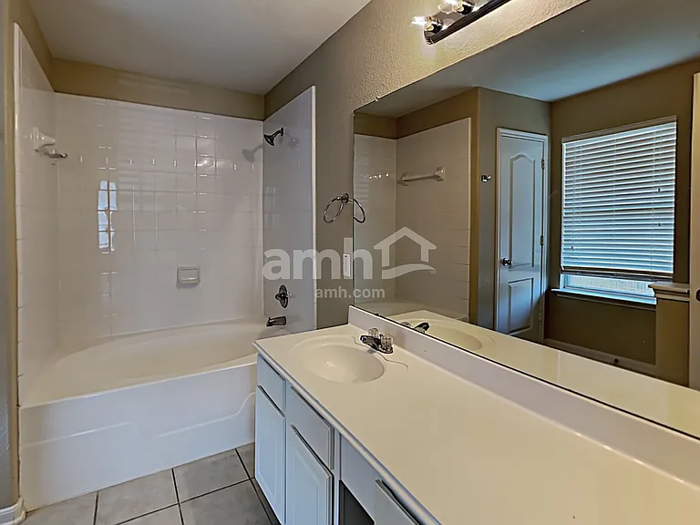 3846 Clobourne Crossing Ln — Photo 15