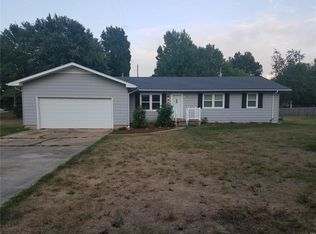 1506 Finn Dr, Lebanon, MO 65536