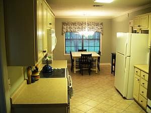 4th image of 105 King Edward Dr