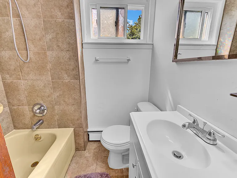 84 White Oak St #2 — Photo 11