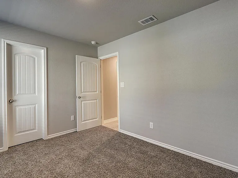 1278 Carnaby — Photo 44