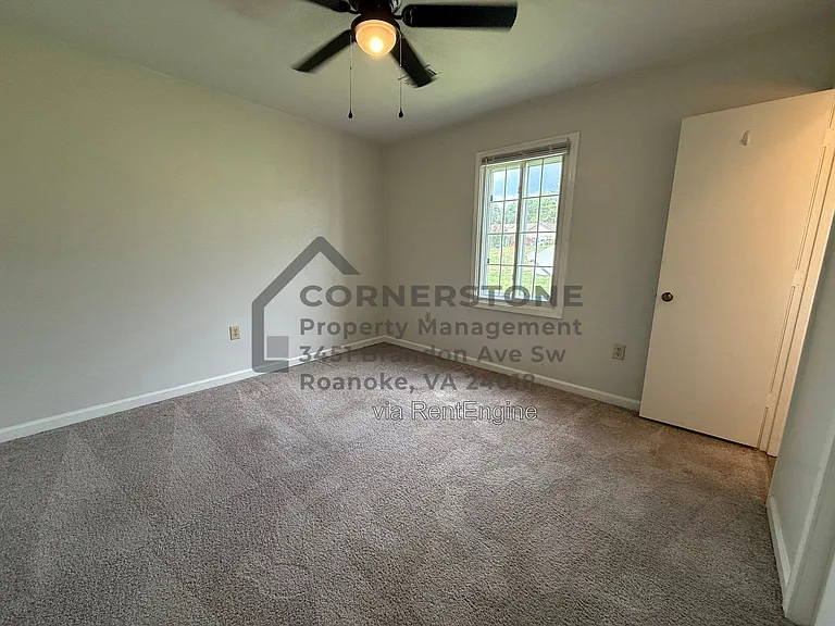 1103 Lakeview Pl — Photo 17