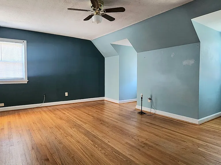 8016 Old Georgetown Rd — Photo 20
