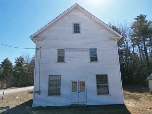 4 W Old Main Road, Lowell, ME 04493