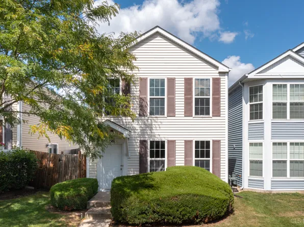 1581 Victoria Park Cir, Aurora, IL 60504