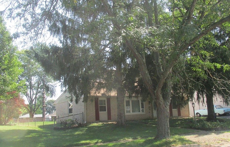 2nd image of 1580 N Texas Ct