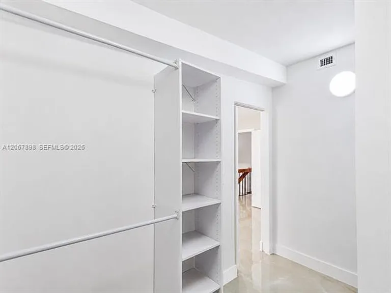14124 Kendale Lakes Cir #Townhouse 14124 — Photo 25