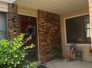 13709 La Conte Ct, Saint Louis, MO 63128