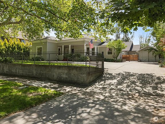 3rd image of 716 Catherine Street