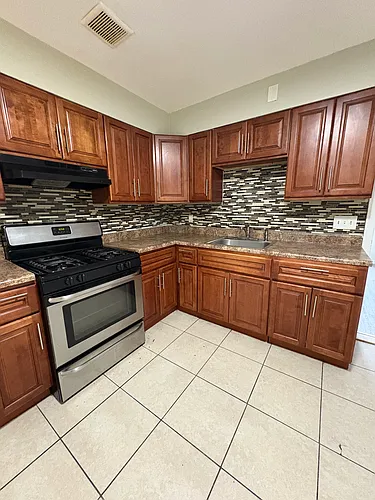 807 Summer Ave #2 Photo 1