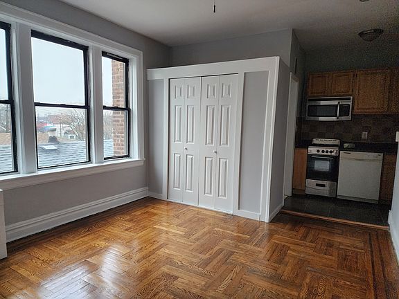 5th image of 118 Corbin Ave APT 301