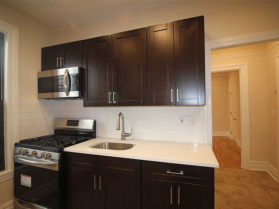 2nd image of 8432 164th St Unit 2F