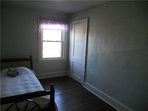 4th image of 676 N Dawson Ave