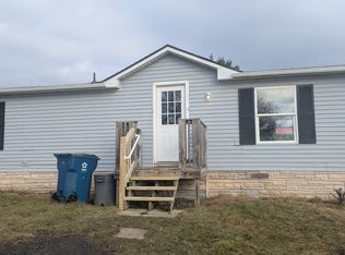 12102 Heather Dr, Hagerstown, MD 21740