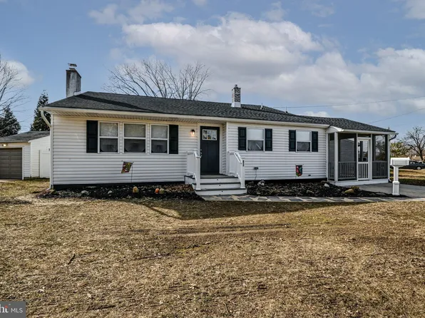82 Augusta Dr, Newark, DE 19713