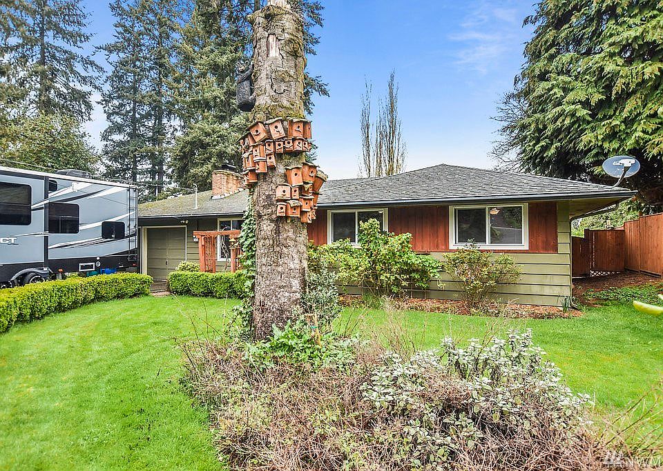 1st image of 3704 NE 60th St