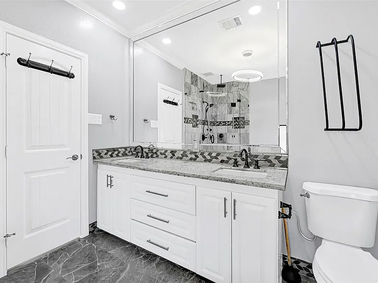 509 Joan Of Arc Dr — Photo 25