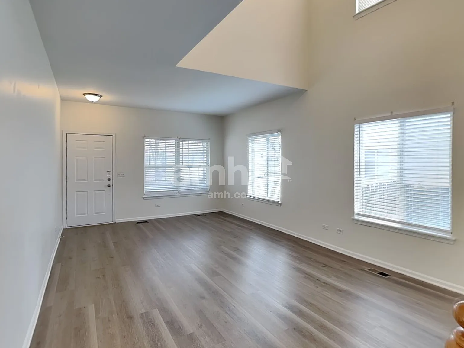 3 bed, 2.5 bath, 1748 sqft, $2,875 — Photo 4