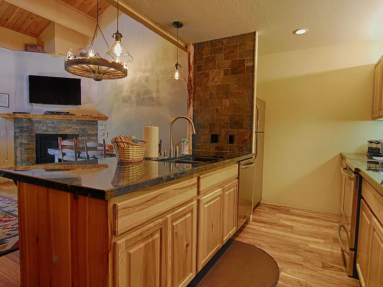 1001 Commonwealth Dr #87 — Photo 10