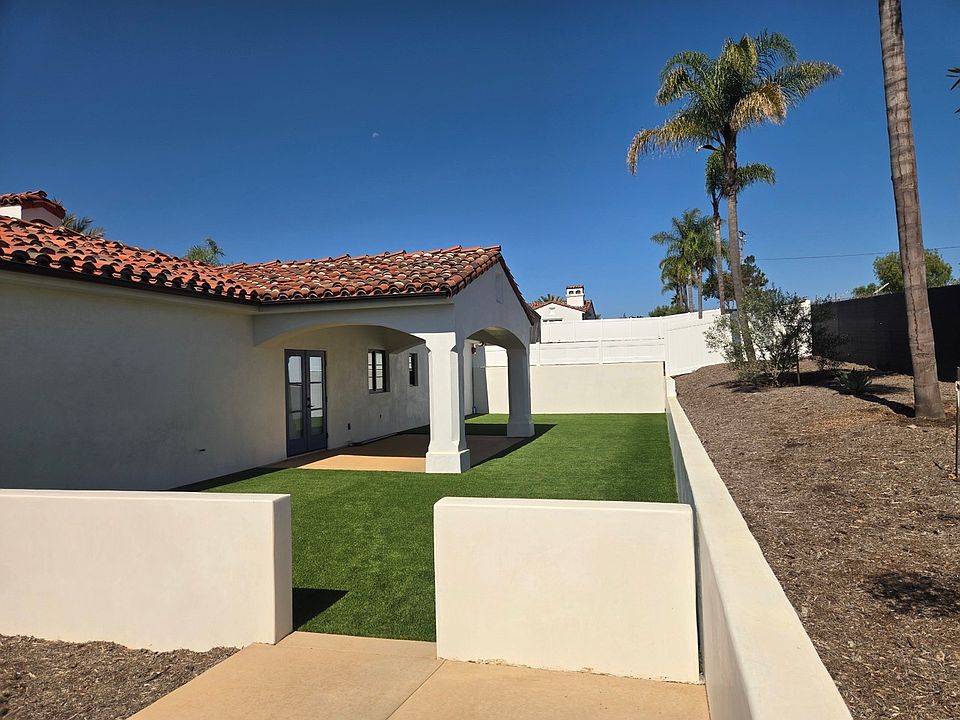2nd image of 31853 Villa Del Cielo Dr