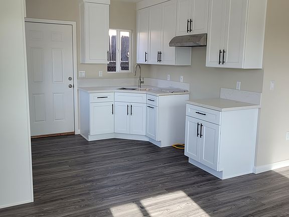 5th image of 8116 Troost Ave