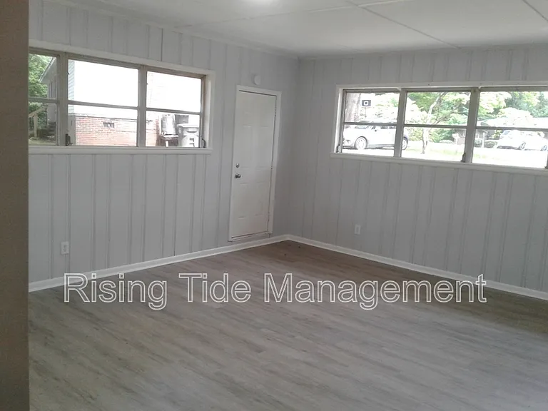 948 Hickory Dr — Photo 25
