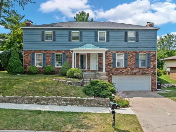 7405-7407 N Patton Ln, Peoria, IL 61614