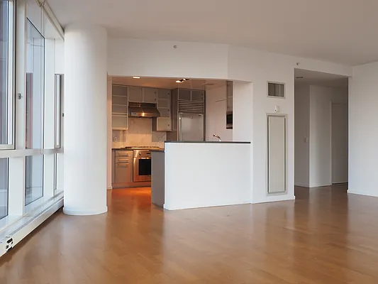 Sold by Madison Prominent Immeuble Inc | media 24