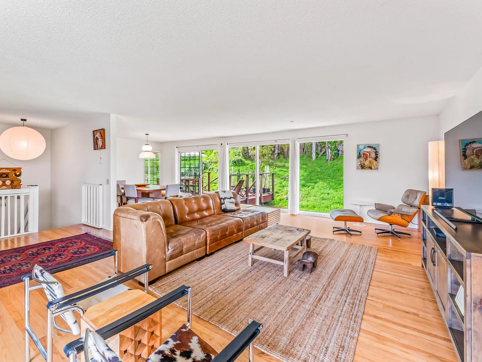 2440 Erin Pl — Photo 3