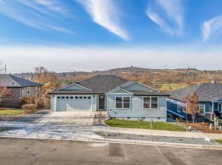 403 N Deanjou Ave, Eagle Pt, OR 97524