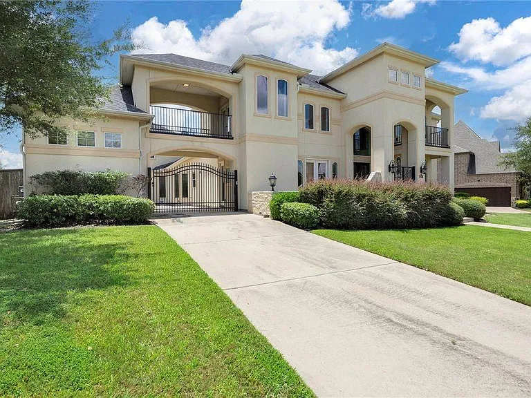 25207 Springwood Lake Dr — Photo 3