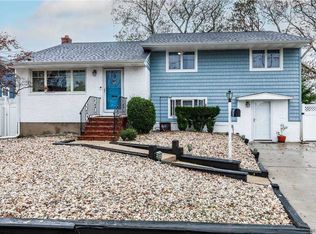 9 Gerald Ave, Freeport, NY 11520