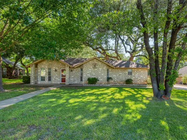 6320 Circo Dr, Granbury, TX 76049