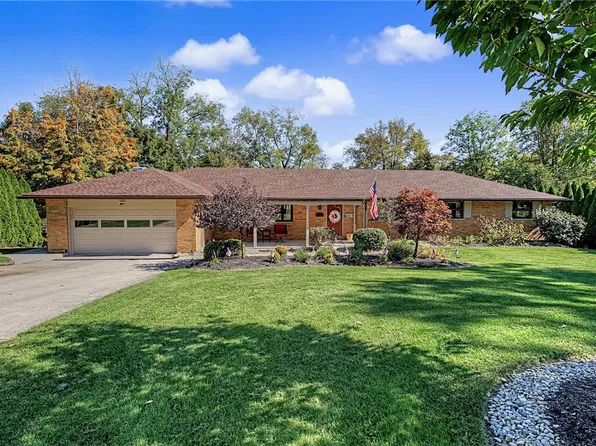 4070 Woodedge Dr, Bellbrook, OH 45305