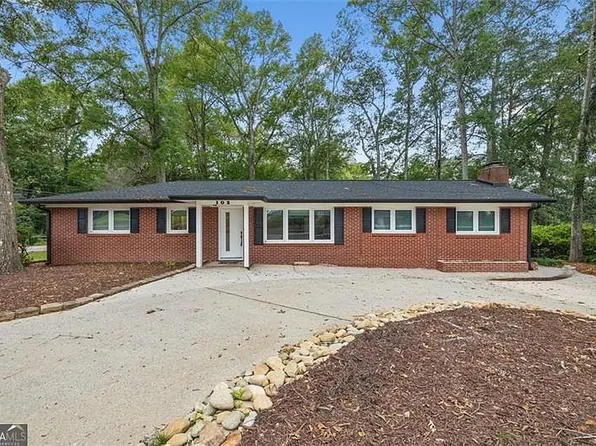 102 S Lakeshore Dr, Carrollton, GA 30117