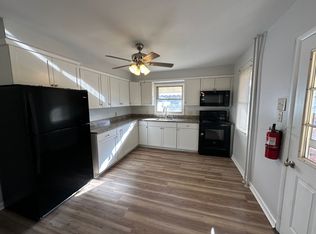 61 W Holland St, Summit Hill, PA 18250