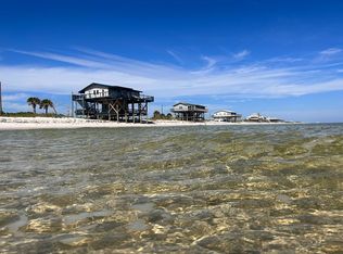 922 Gulf Shore Dr, Carrabelle, FL 32322