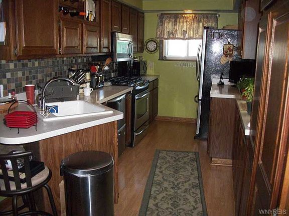 2nd image of 392 Englewood Ave