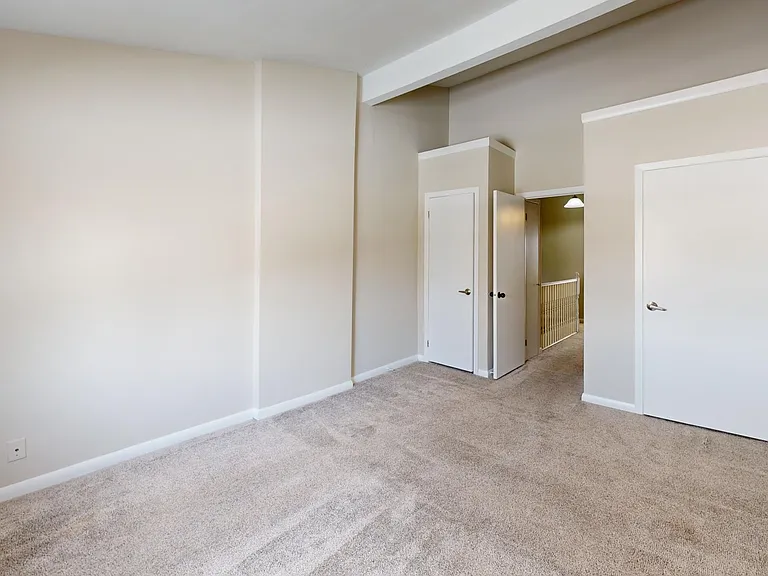 144 Arbour Glen Cres #1 — Photo 19